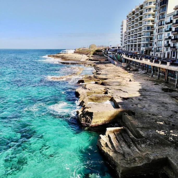 Sea View Penthouse In Tas-Sliema Apartamento Exterior foto